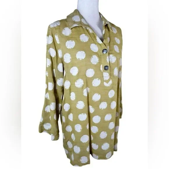 Lior Paris Funky Chartreuse Green Polka Dot Roll Tab 3/4 Sleeve Button Front Top - Picture 2 of 8